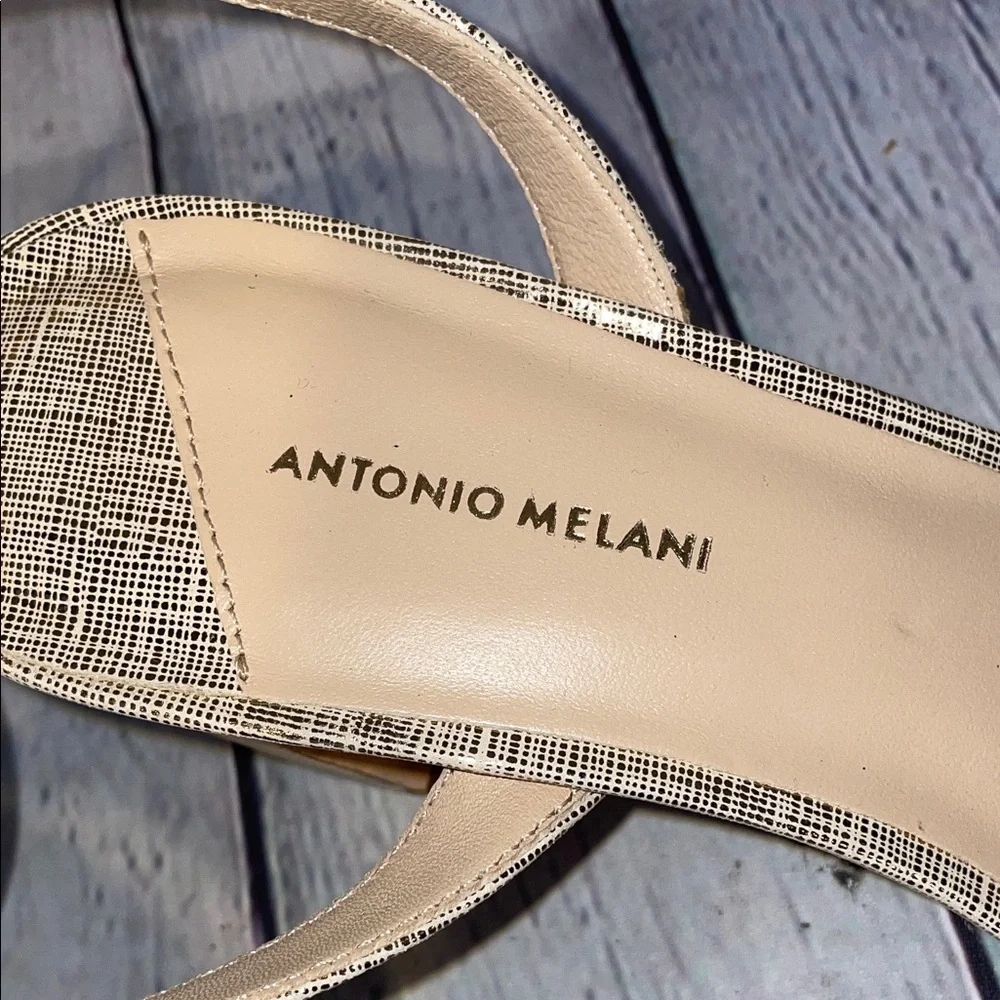 ANTONIO MELANI Gold Textured Ankle Strap Heels Sz 9.5